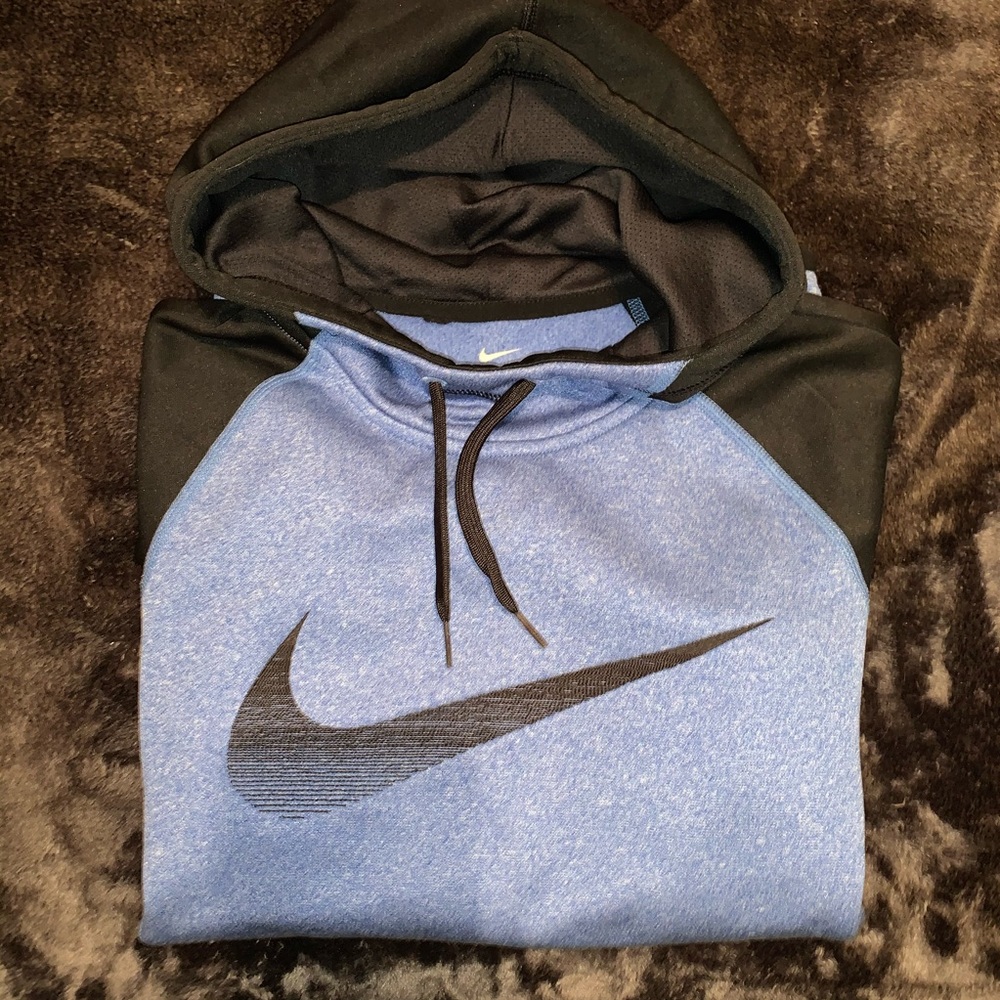 💥 Nike Therma-Fit Sweatshirt 💥